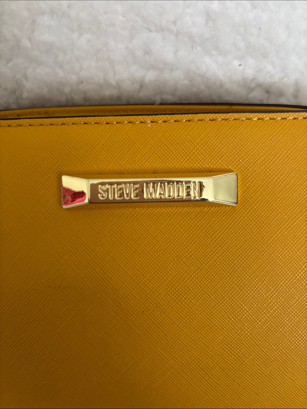 Steve Madden Yellow Crossbody Bag with Studded Multi-Color Strap - Picture 2 of 10